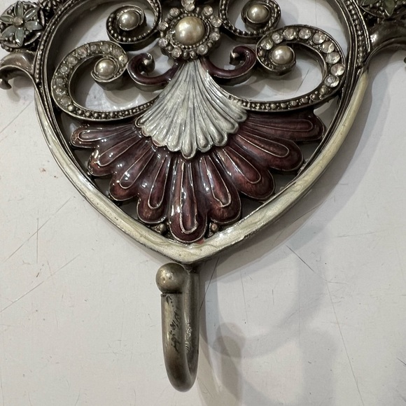 Ornate wall hook - Picture 3 of 7
